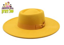 כובע פדורה צהוב