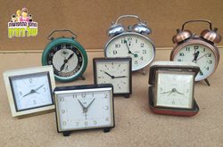 מגוון שעונים מעוררים וינטג'