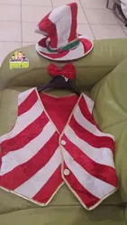 וסט פפיון וכובע ליצני חגיגי