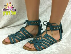סנדלי גלדיאטור טורקיז לאשה
